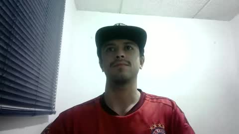 Snapshot of sperm_donor94 chatting on October 23, 3:50 am sperm_donor94 online show from October 23, 3:50 am