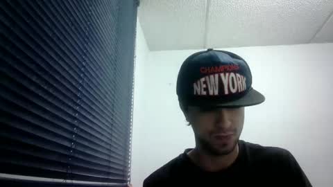 sperm_donor94 online show from February 5, 10:25 pm