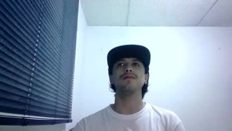 Snapshot of sperm_donor94 chatting on April 6, 7:15 pm sperm_donor94 online show from April 6, 7:15 pm