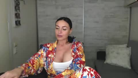 Snapshot of spicemint chatting on May 9, 2:55 pm Carla online show from May 9, 2:55 pm