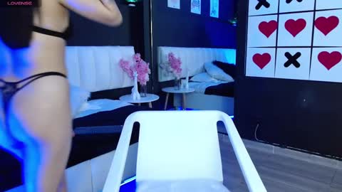 Ashley online show from October 19, 1:01 pm