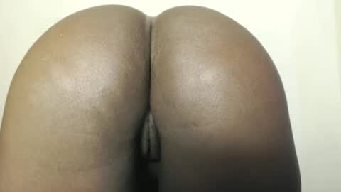 Snapshot of spicy_boobs chatting on December 9, 1:55 pm Spicey online show from December 9, 1:55 pm