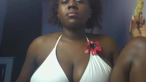 Snapshot of spicy_cherrie chatting on June 16, 4:20 pm cherrie online show from June 16, 4:20 pm