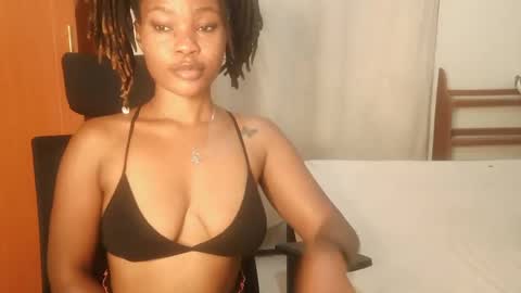 Snapshot of spicy_kerrine chatting on March 10, 3:34 am Spicy kerrine online show from March 10, 3:34 am