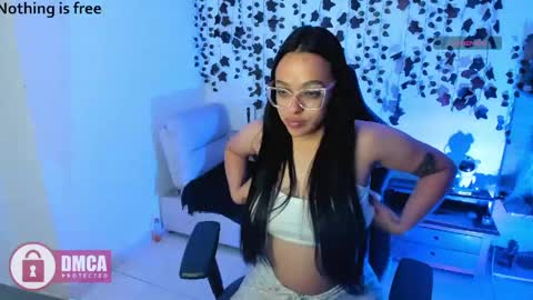 Snapshot of spicydollx_1 chatting on May 9, 9:36 am Geraldin online show from May 9, 9:36 am