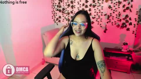 Snapshot of spicydollx_1 chatting on May 13, 4:15 pm Geraldin online show from May 13, 4:15 pm