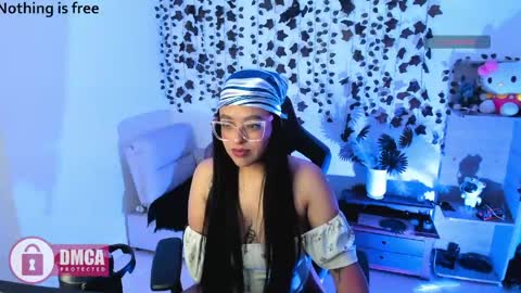 Snapshot of spicydollx_1 chatting on May 14, 4:36 pm Geraldin online show from May 14, 4:36 pm