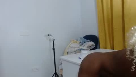 Snapshot of spicyshante chatting on January 5, 6:33 pm Shante online show from January 5, 6:33 pm