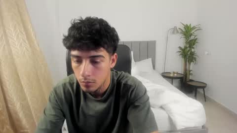 Snapshot of spider_master77 chatting on March 3, 2:26 am spider master online show from March 3, 2:26 am