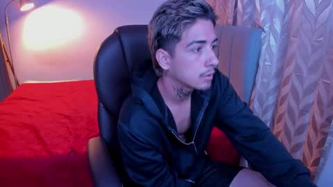 Snapshot of spider_master77 chatting on October 9, 1:47 am spider master online show from October 9, 1:47 am