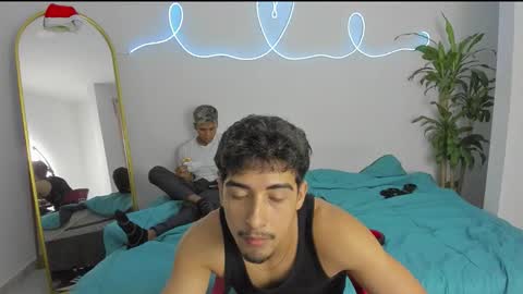 Snapshot of spider_master77 chatting on December 18, 12:06 am spider master online show from December 18, 12:06 am