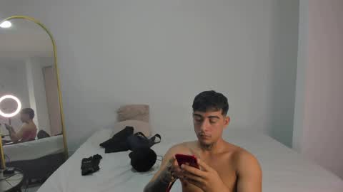 Snapshot of spider_master77 chatting on February 17, 1:02 am spider master online show from February 17, 1:02 am