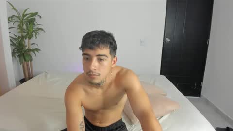 Snapshot of spider_master77 chatting on February 22, 7:56 pm spider master online show from February 22, 7:56 pm