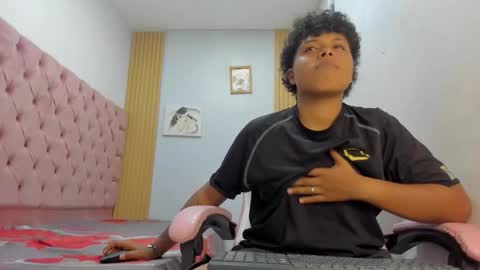 spiderdann_01 online show from March 4, 1:55 am