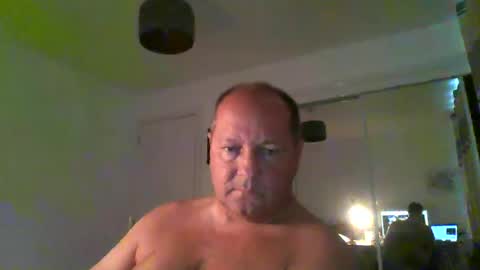 Snapshot of spidey1051a chatting on June 20, 7:55 am spidey1051a online show from June 20, 7:55 am