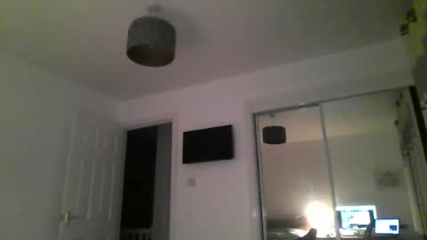 Snapshot of spidey1051a chatting on August 3, 4:00 am spidey1051a online show from August 3, 4:00 am