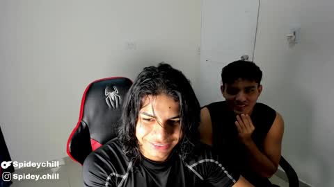 Snapshot of spideychill chatting on December 1, 10:32 pm spideychill online show from December 1, 10:32 pm