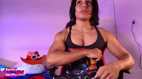 Snapshot of spideychill chatting on December 19, 7:07 pm spideychill online show from December 19, 7:07 pm