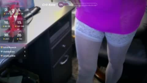 Snapshot of spiffy523 chatting on July 1, 9:58 pm stephanie online show from July 1, 9:58 pm