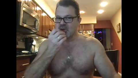 Snapshot of spike69old chatting on December 9, 8:33 pm spike69old online show from December 9, 8:33 pm