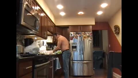 Snapshot of spike69old chatting on January 8, 6:52 pm spike69old online show from January 8, 6:52 pm