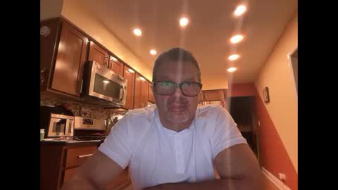 Snapshot of spike69old chatting on October 21, 10:32 pm spike69old online show from October 21, 10:32 pm