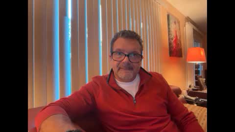 Snapshot of spike69old chatting on October 24, 10:39 pm spike69old online show from October 24, 10:39 pm