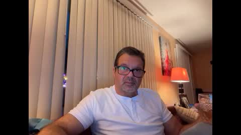 Snapshot of spike69old chatting on November 21, 10:52 pm spike69old online show from November 21, 10:52 pm