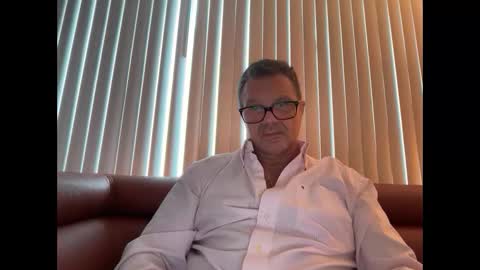 Snapshot of spike69old chatting on November 30, 9:19 pm spike69old online show from November 30, 9:19 pm