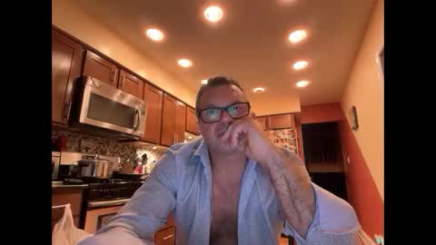 Snapshot of spike69old chatting on March 4, 10:38 pm spike69old online show from March 4, 10:38 pm