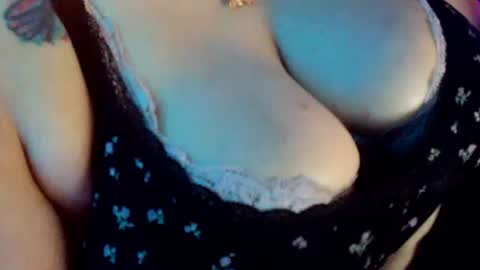 Vanessa Spade online show from October 24, 9:49 am