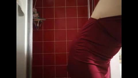 Snapshot of splafy chatting on December 20, 10:17 pm ellie online show from December 20, 10:17 pm