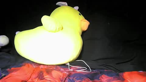 Snapshot of splashh_queen317 chatting on December 5, 4:43 am Daddy His Splash Queen online show from December 5, 4:43 am