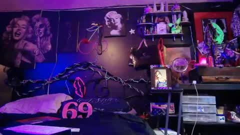 Snapshot of splashh_queen420 chatting on February 23, 2:53 am Daddy His Splash Queen online show from February 23, 2:53 am