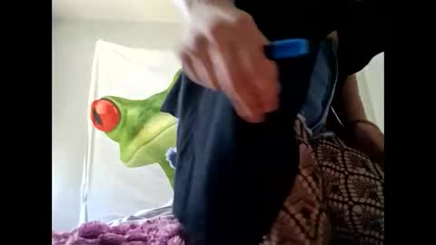 Snapshot of splashin777 chatting on March 22, 5:49 pm splashin777 online show from March 22, 5:49 pm