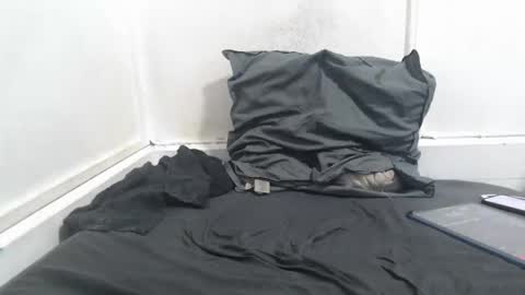 Snapshot of splashyyyz chatting on November 16, 2:44 pm splashyyyz online show from November 16, 2:44 pm