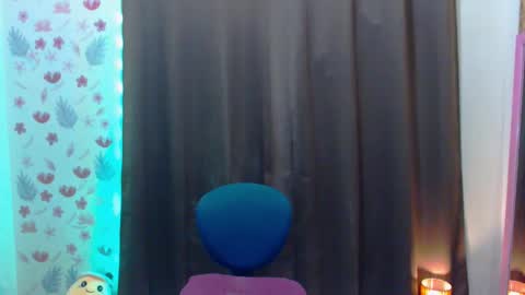 Kimmy online show from January 2, 9:43 am