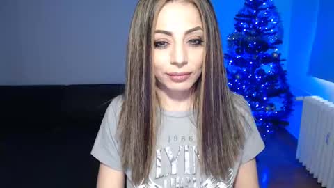 Snapshot of spoiled__doll chatting on December 25, 11:11 am Doll online show from December 25, 11:11 am