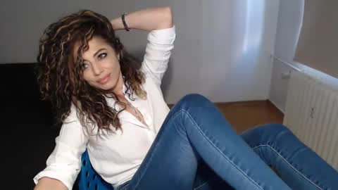 Snapshot of spoiled__doll chatting on January 12, 12:12 pm Doll online show from January 12, 12:12 pm