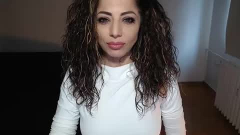 Snapshot of spoiled__doll chatting on January 26, 9:29 am Doll online show from January 26, 9:29 am