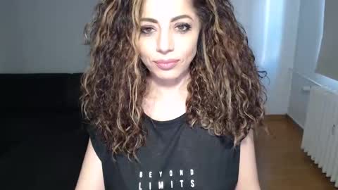 Snapshot of spoiled__doll chatting on January 27, 11:43 am Doll online show from January 27, 11:43 am