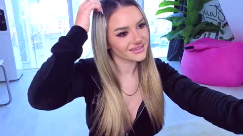 Anna online show from January 14, 11:16 am