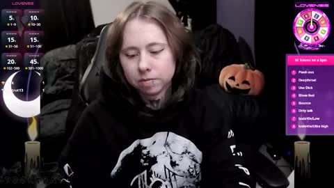 Snapshot of spookbats chatting on November 18, 8:57 pm Shio online show from November 18, 8:57 pm