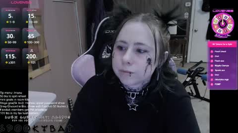 Snapshot of spookybat chatting on March 6, 1:48 am Shio online show from March 6, 1:48 am