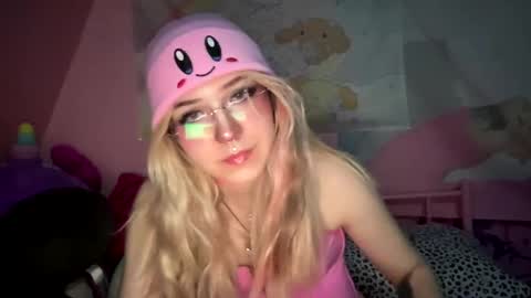 Pixie online show from March 8, 3:50 am