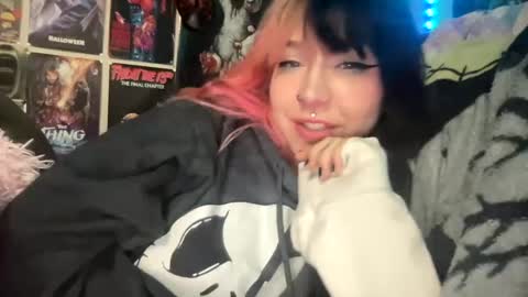 Pixie online show from October 8, 2:58 pm