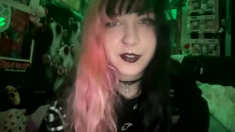 Pixie online show from October 22, 3:56 pm