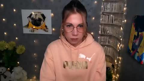 Snapshot of sport_tall_karina chatting on January 3, 8:21 am Karina online show from January 3, 8:21 am