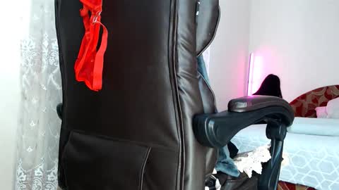 Tips are the best compliment to a woman online show from February 14, 8:11 am