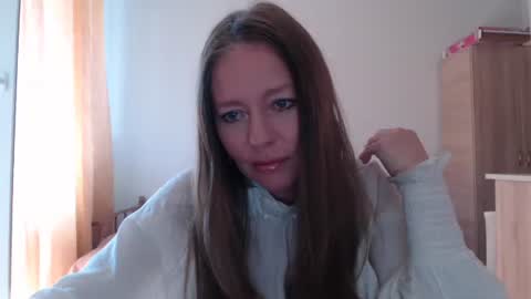 Snapshot of spring_time_ chatting on April 21, 8:53 am spring_time_ online show from April 21, 8:53 am